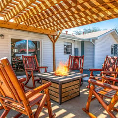 Sunrise Haus - Hot Tub & Fire Pit
