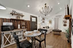 Poplar Place Soho - Cozy Cottage with Hot tub - Image 4