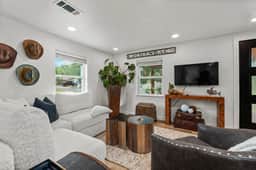 Elm Cottage - Hot Tub & 1 mile from Main st - Image 4