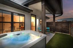 Eagle's Nesting 104 - Hot Tub, Close to Downtown - Image 4