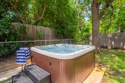 Hill Country Commons - Hot tub & Game room - Image 3