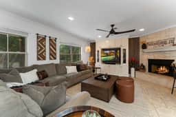 Porch & Pour - Pool, Hot Tub & Fire Pit - Image 4
