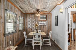 Saw Mill (Cottage #3)- Hot Tub & 10 Mins to Main St - Image 2