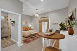 Poplar Place 2 - Hot Tub and Fire Pit - Image 5
