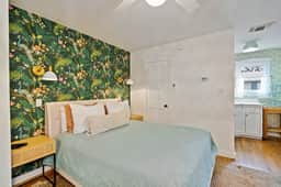 Stonewall Bungalows - Sleeps 15 - Image 5