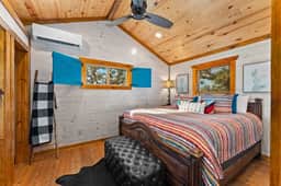 Rockin' R - Rustic Star Cabin - Image 3