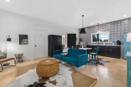 Stonewall Bungalow 3 - Sleeps 4 - Image 2