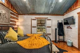 Rockin' R - Mason Jar Cabin - Image 4
