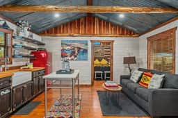 Rockin' R - Mason Jar Cabin - Image 3