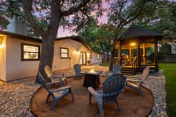 The 309 Retreat - Hot Tub & Fire Pit! - Image 3
