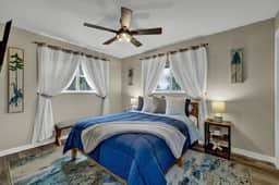 David Earl's Shack - Hot Tub, Fire Pit & Sleeps 8 - Image 5