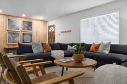 Gruene Haus - Close to Main, Hot Tub & Fire Pit - Image 3