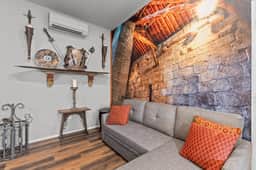 The Kuhl Little Castle Haus - Image 5