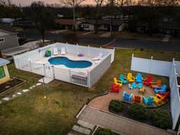Uncorked Cottage - Hot Tub & Heated Pool - Image 4