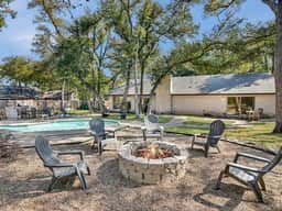 Broadmeade Bungalow - Private Pool & Fire Pit - Image 5