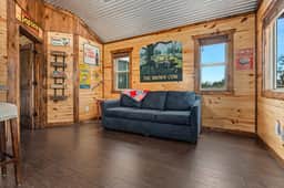 Hill Country Cabin - Cozy Rustic Getaway - Image 3