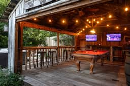 Charmed Haus - Hot tub & Pool Table - Image 2