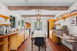 Perla's Place - Fire Place & 3 Blocks from Main - Image 4