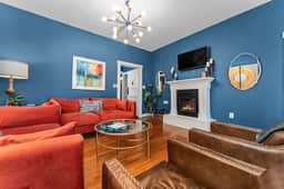 Cosmopolitan- Hot Tub, Heated Pool & Fire Pit - Image 2