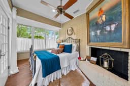 Carriage Haus - Hot Tub & Steps from Marketplatz - Image 4