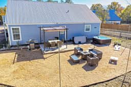 Sunnyside Creek- Hot Tub, Fire Pit, 1 Mile to Main - Image 5
