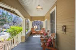 The Porch - Walk to 6th Street - Image 5