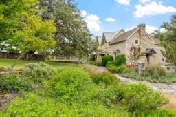 Fred Haus - Historic home with Hot Tub & Fire Pit - Image 4