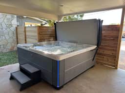 Bell Haus - Hot Tub, Fire Pit & Walk to Main St - Image 4