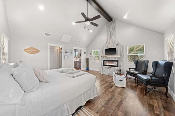 Vista Moon Cabin E - Pool, Chapel, Fire Pit - Image 1