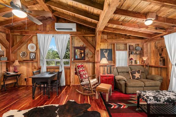 Texas Saw Mill (Cabin #1) - Hot Tub & 10 Mins to Main St - Image 1