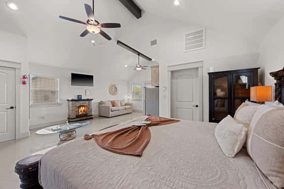 Vista Moon: Cabin B - Pool, Chapel, Fire Pit - Image 1