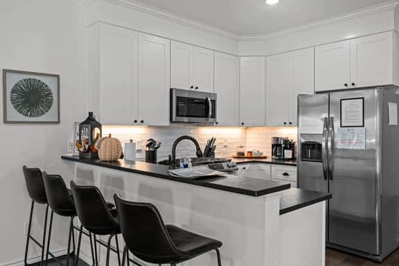 Homestead - Close to Main St & 290 Wine Trail - Image 1