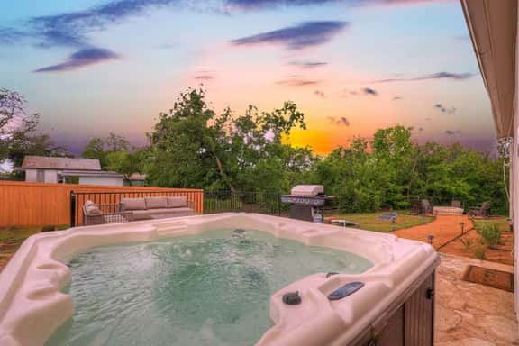 Moment in Time - Hot Tub & Fire Pit - Image 1