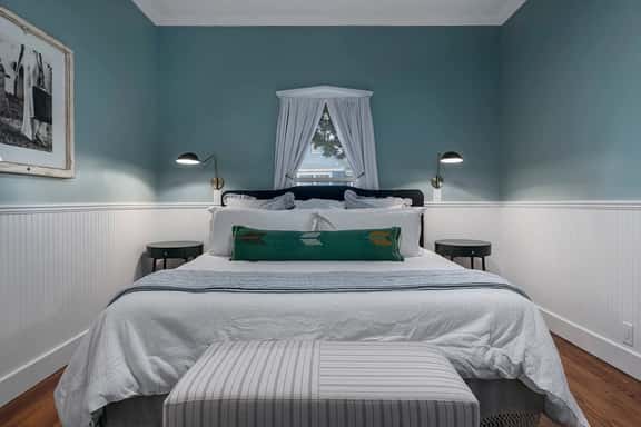 Stonewall Main Haus - Sleeps 6 - Image 1