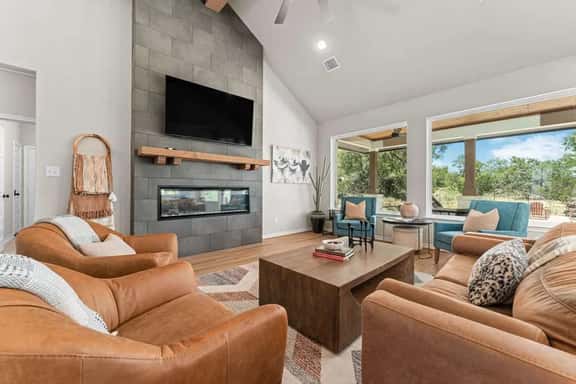 Far View Hideout - Hot tub & Fire pit - Image 1
