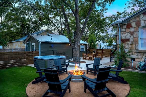 The Rock Haus - Hot Tub & Fire Pit - Image 1
