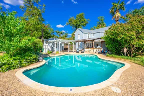 Pecan Grove Retreat - Pool & Fire pit - Image 1