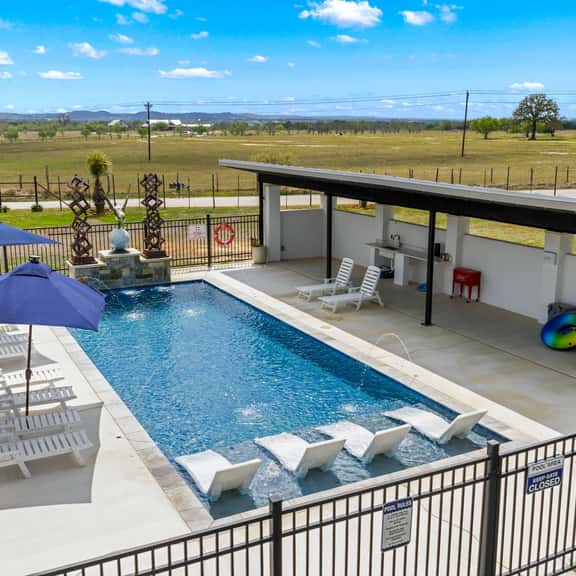Vista Moon: Cabin I - Pool, Chapel, Fire Pit - Image 1