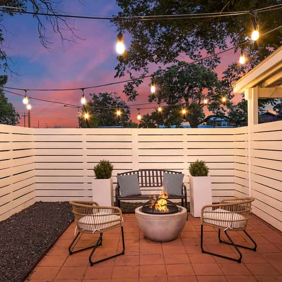 Stonewall Bungalow 3 - Sleeps 4 - Image 1