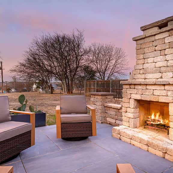 Prickly Pear Patio - Fire Pit & Close to Main St - Image 1
