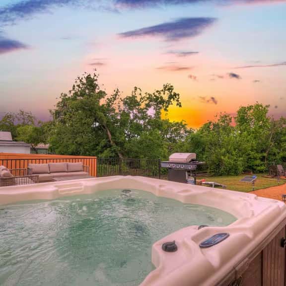 Moment in Time - Hot Tub & Fire Pit - Image 1
