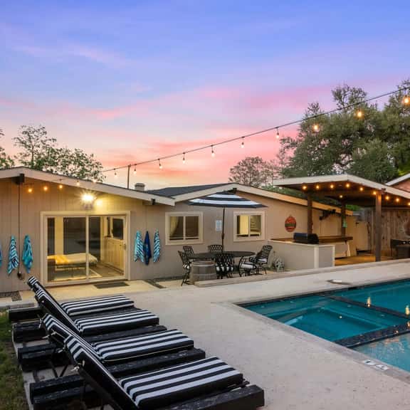 Schatzi Haus - Home Theater, Pool, Close to Main - Image 1