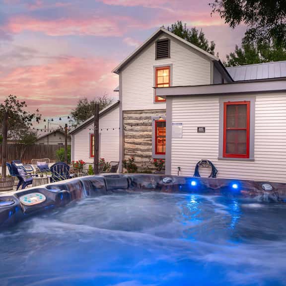 Katarina Haus - Hot Tub & Fire Pit - Image 1