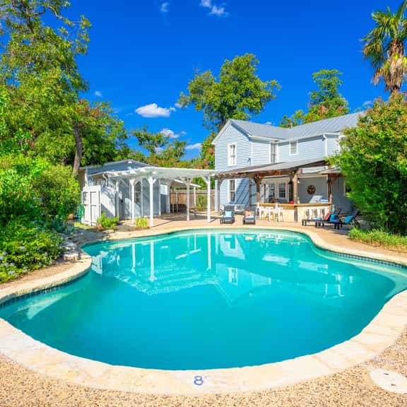 Pecan Grove Retreat - Pool & Fire pit - Image 1
