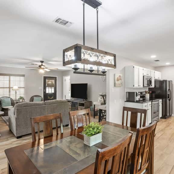 Henrietta Cottage - Hot Tub & Fire Pit - Image 1