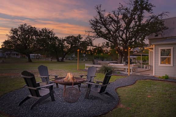 Sunset Haus - Hot Tub & Fire Pit - Image 3