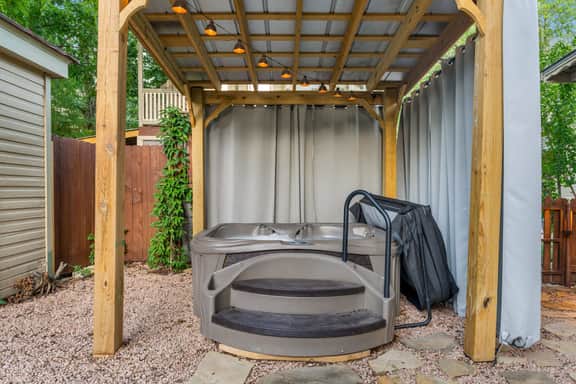 Peach Haus - Hot Tub & Fire Pit - Image 3