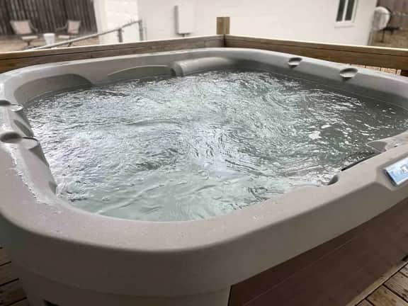 Haus on the Hill - Hot Tub & 1 Mile From Main St - Image 3
