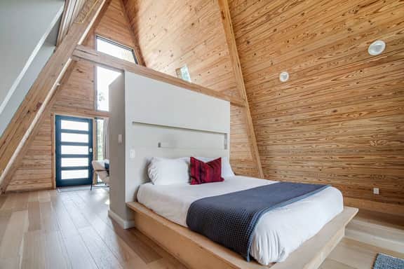 A-Frame Ranch: Post Oak Treehouse with Shared Pool - Image 3