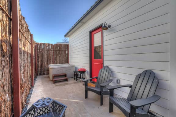 Poplar Place 2 - Hot Tub and Fire Pit - Image 3